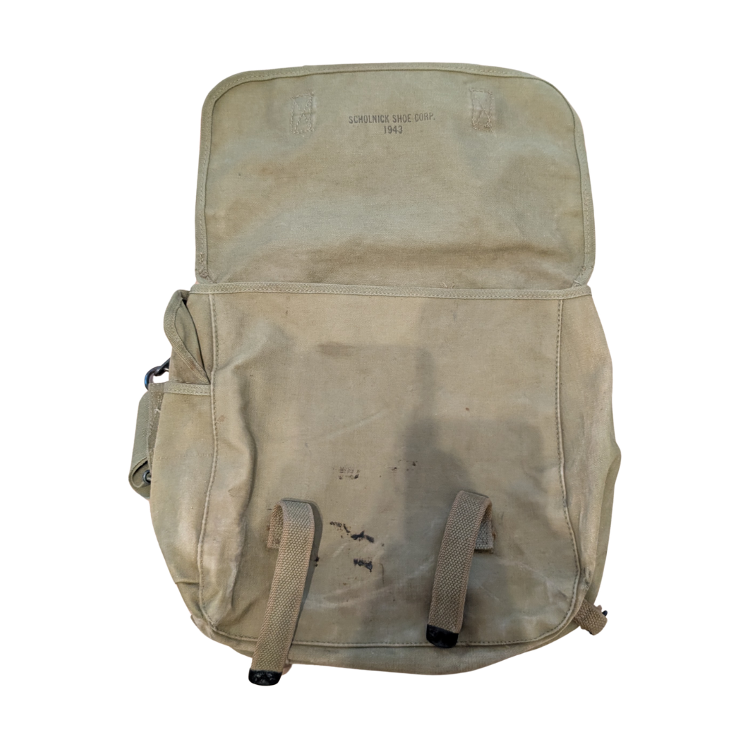 WWII M1936 Musette Bag 2.png