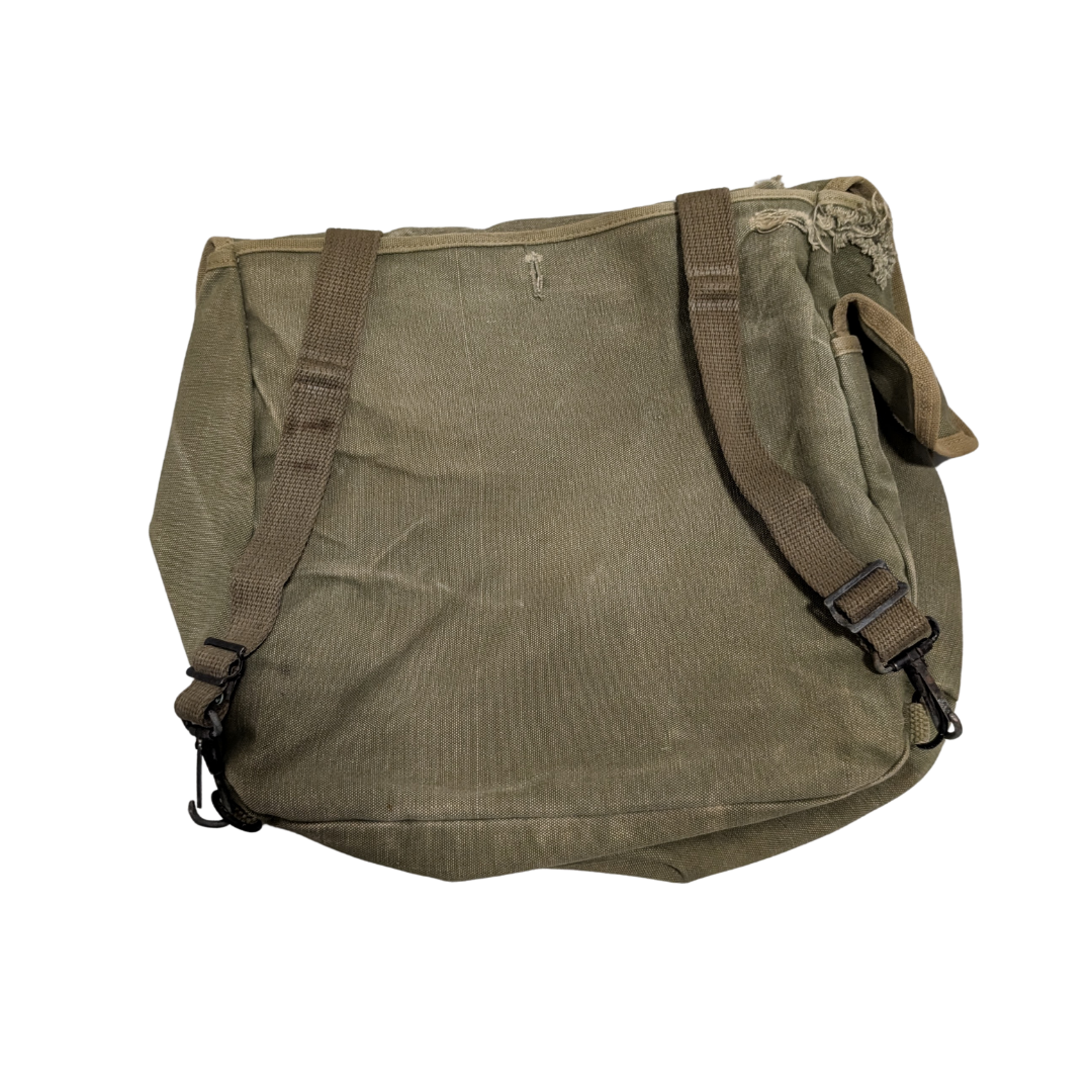 Original U.S. WWII M1936 Musette Bag Straps.png