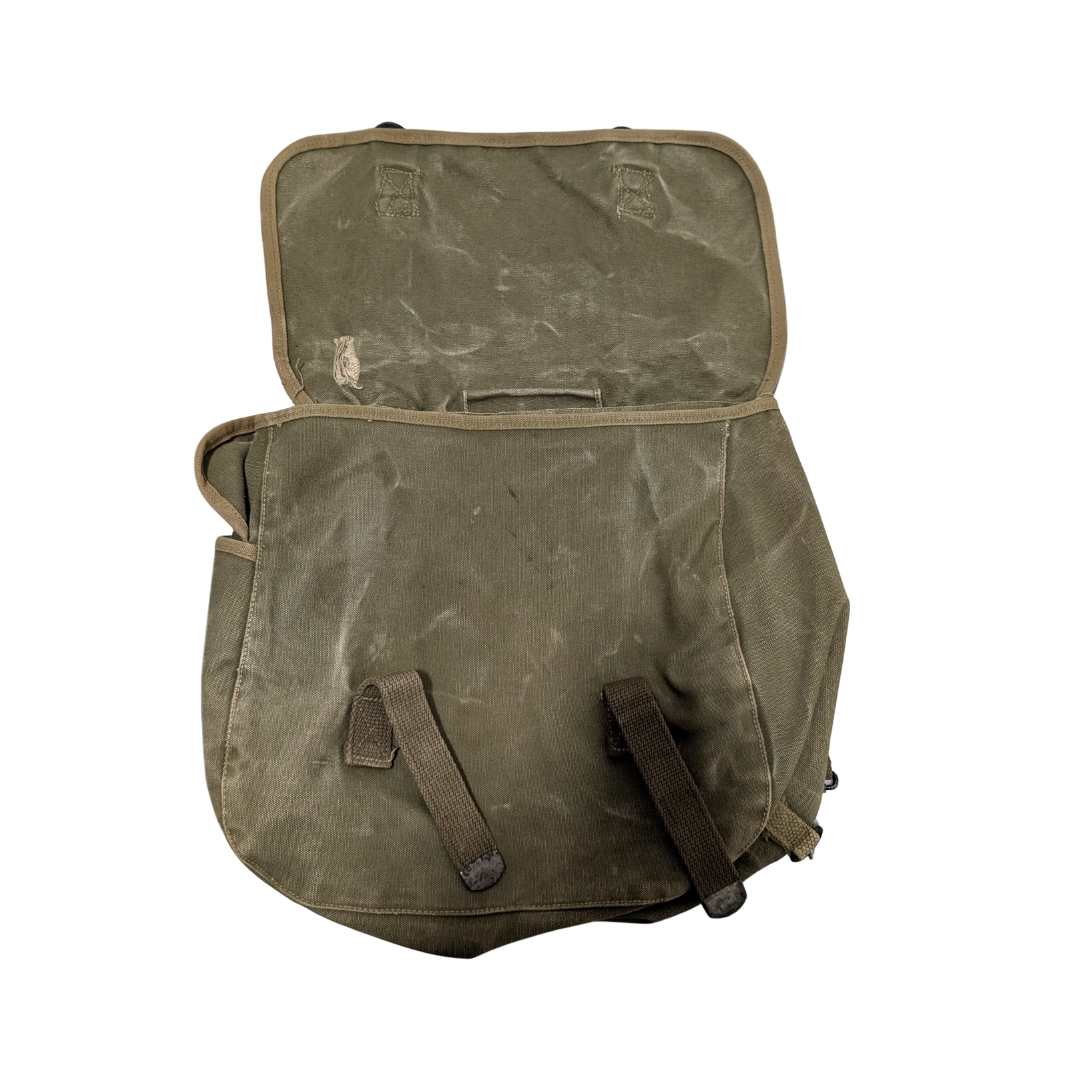 Original U.S. WWII M1936 Musette Bag Flap.png