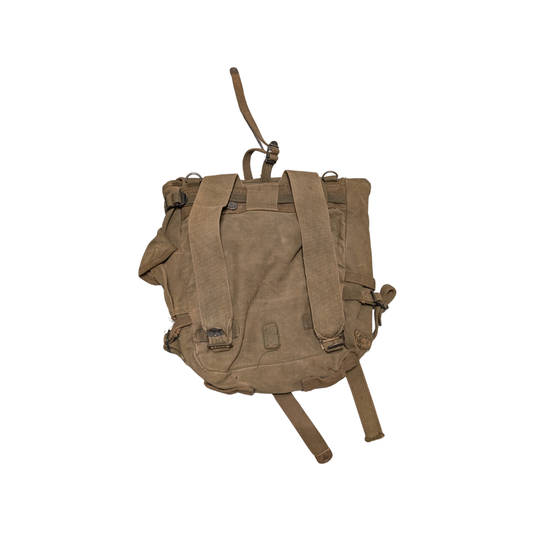 M1945 Pack Upper 1.png
