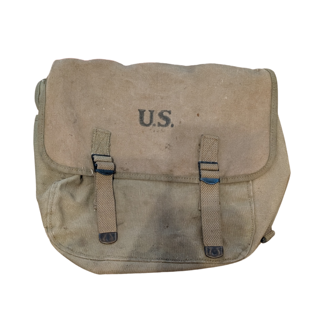 WWII M1936 Musette Bag.png