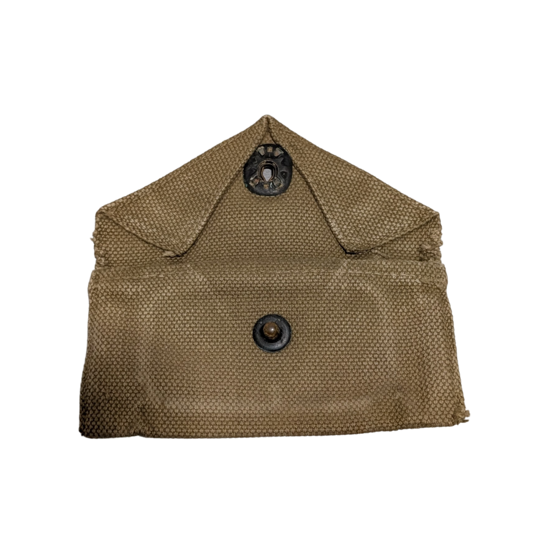 Original U.S. WWII M1942 First Aid Kit Pouch Flap.png
