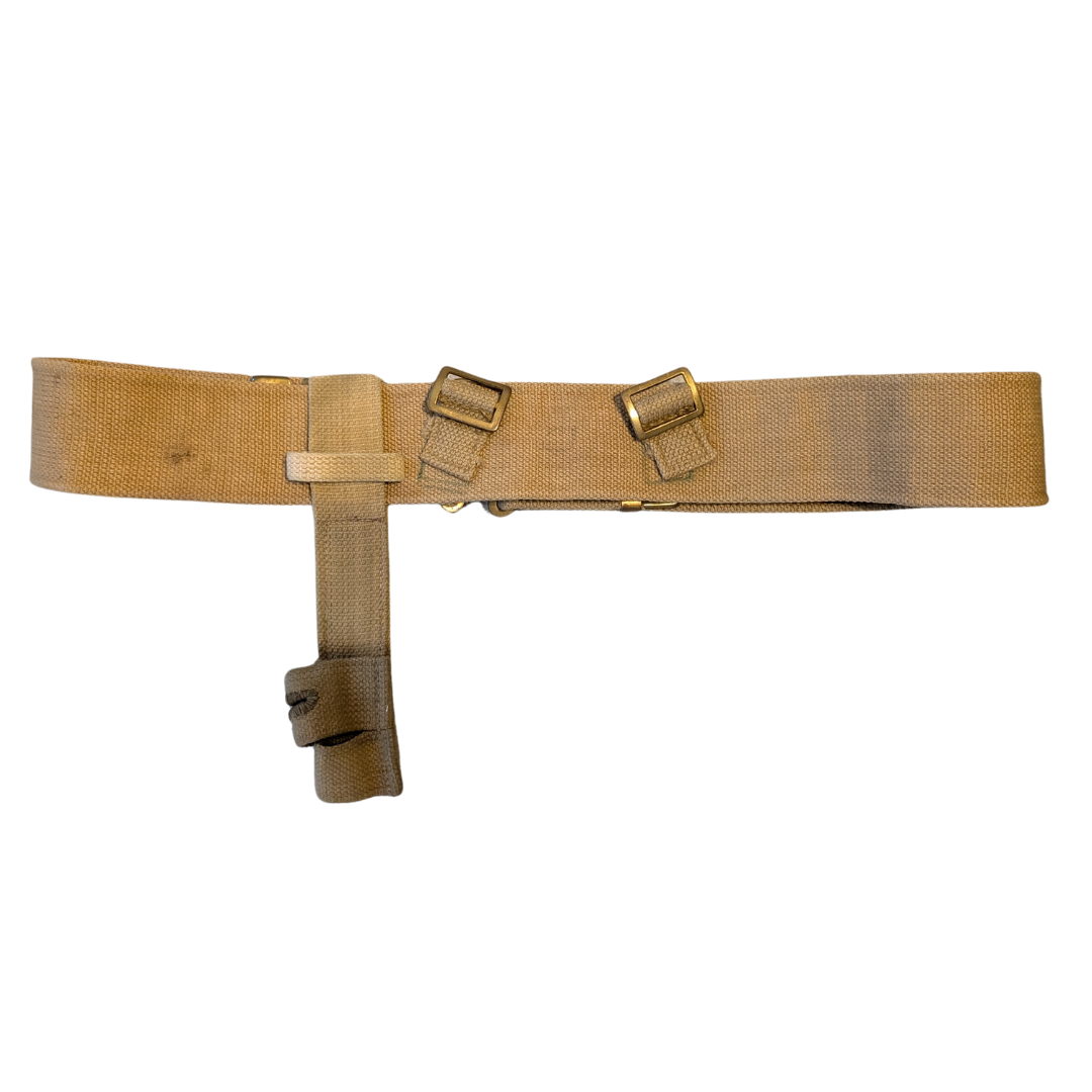 1937 Pattern Waistbelt and Bayonet Frog 1.png