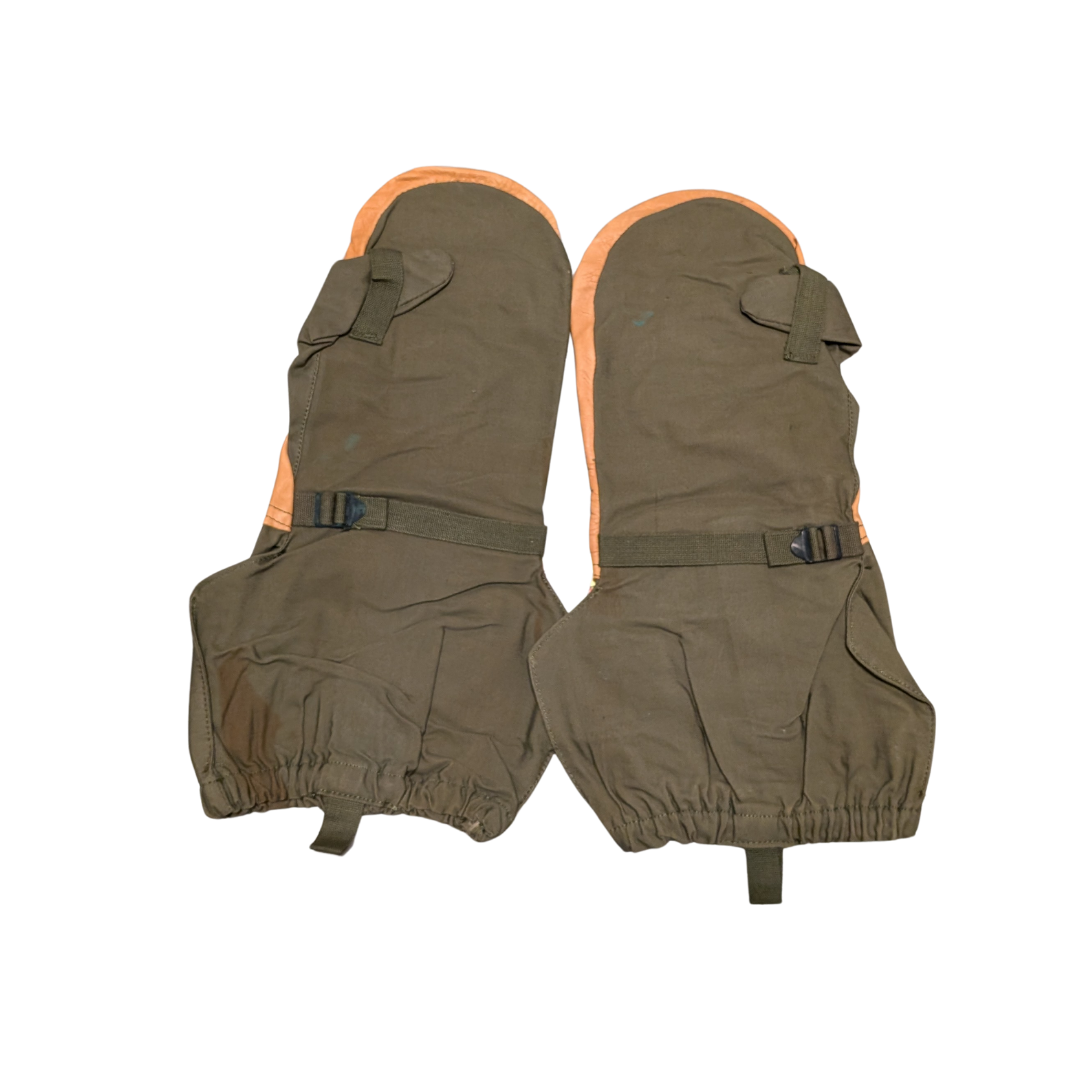 M1951 Trigger Mitten 1.png