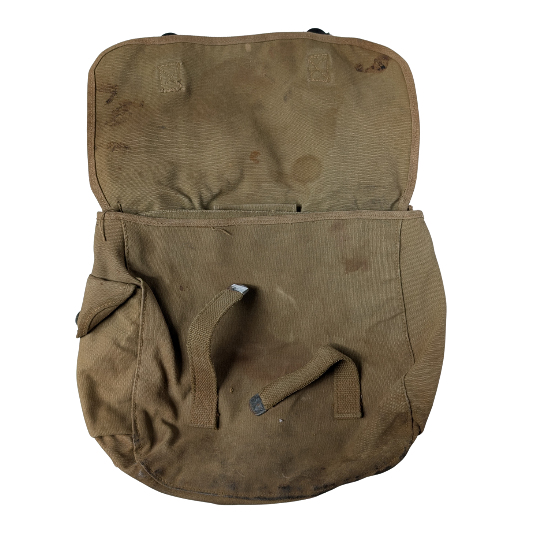 M1936 Musette Bag 3.png