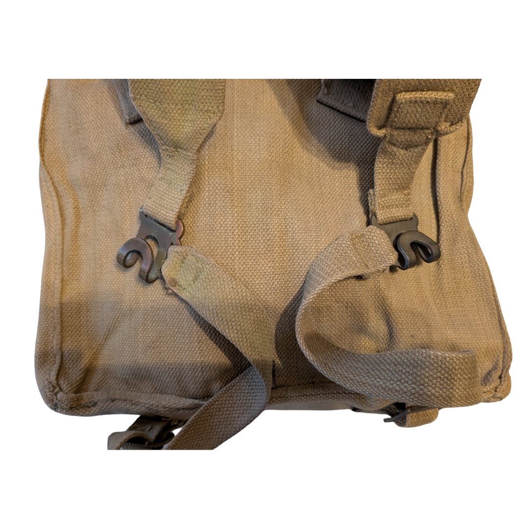 WWII British 1937 Pattern Small Pack 6.png