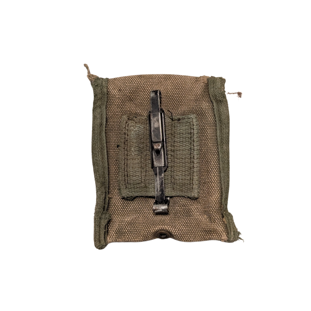M1956 Compass Pouch 1.png