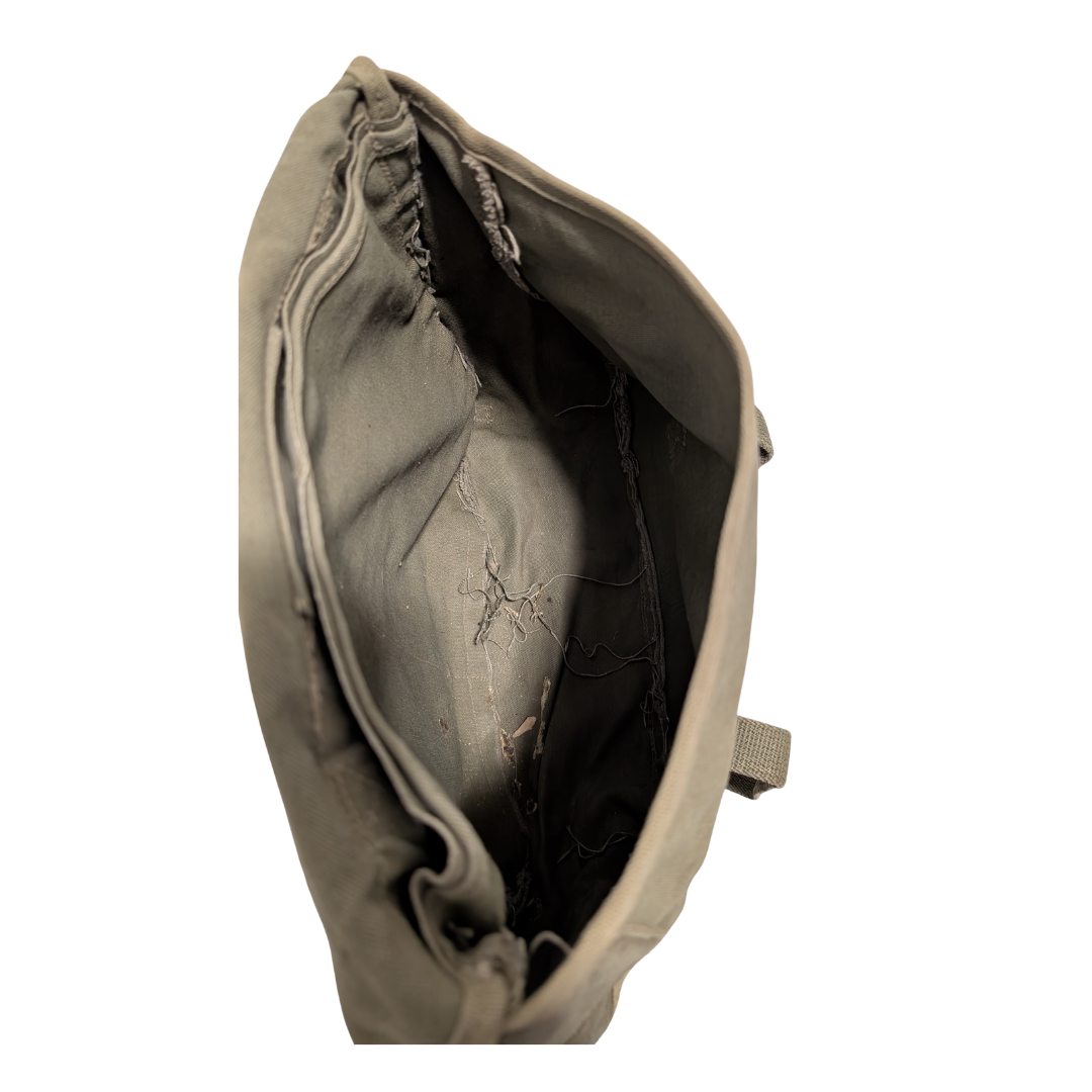 Original U.S. WWII M1936 Musette Bag Pocket.png