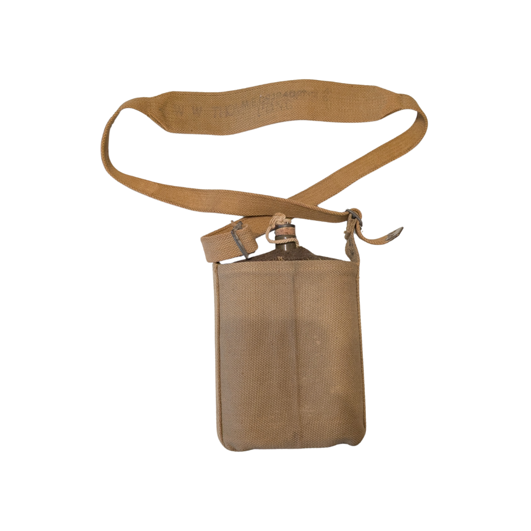 British 1937 Pattern Canteen 1.png