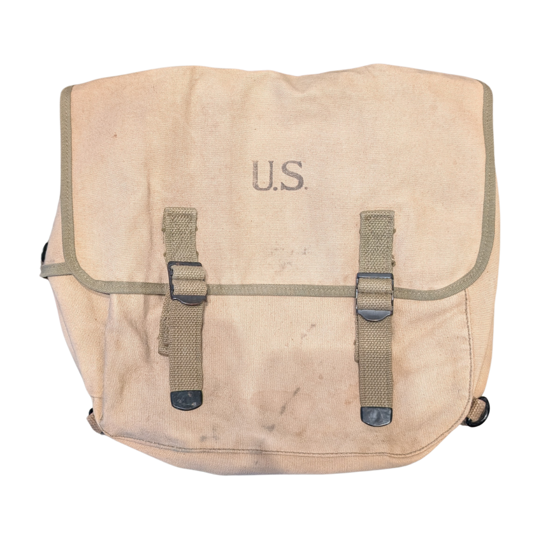 WWII M1936 Musette Bag.png