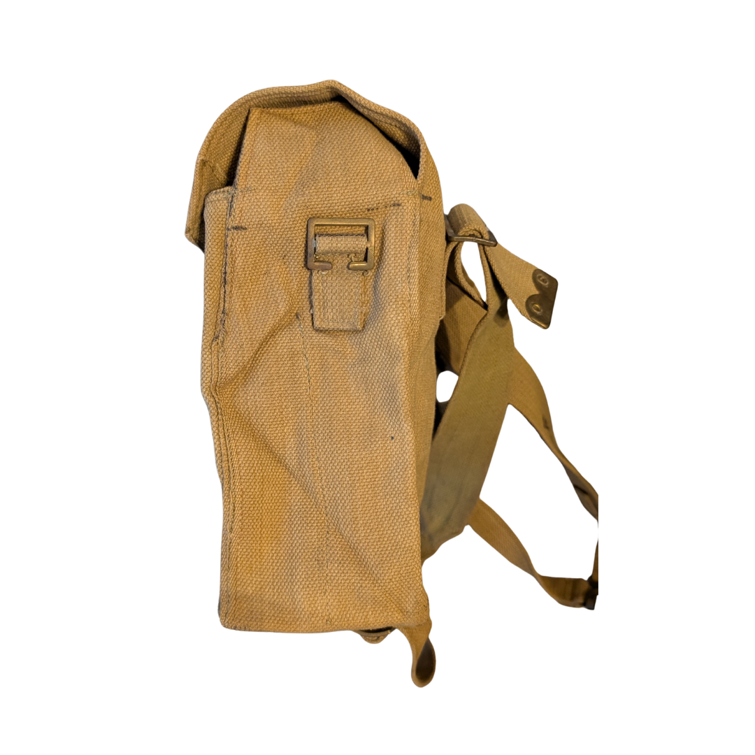 WWII British 1937 Pattern Small Pack 4.png