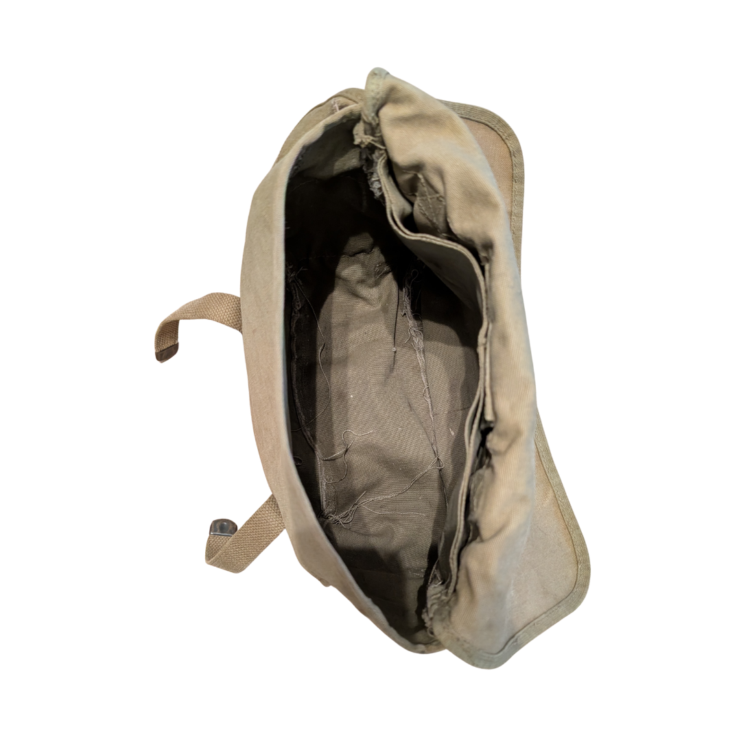 WWII M1936 Musette Bag 4.png