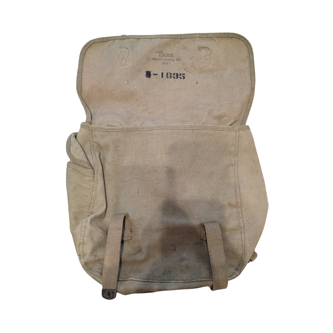 WWII M1936 Musette Bag 2.png