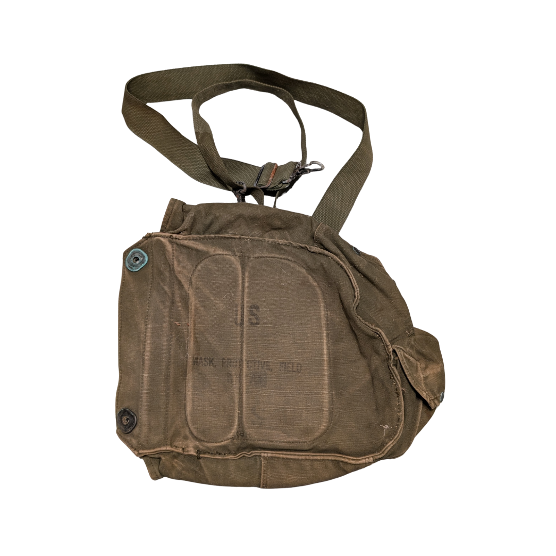 M17 Gas Mask Bag.png
