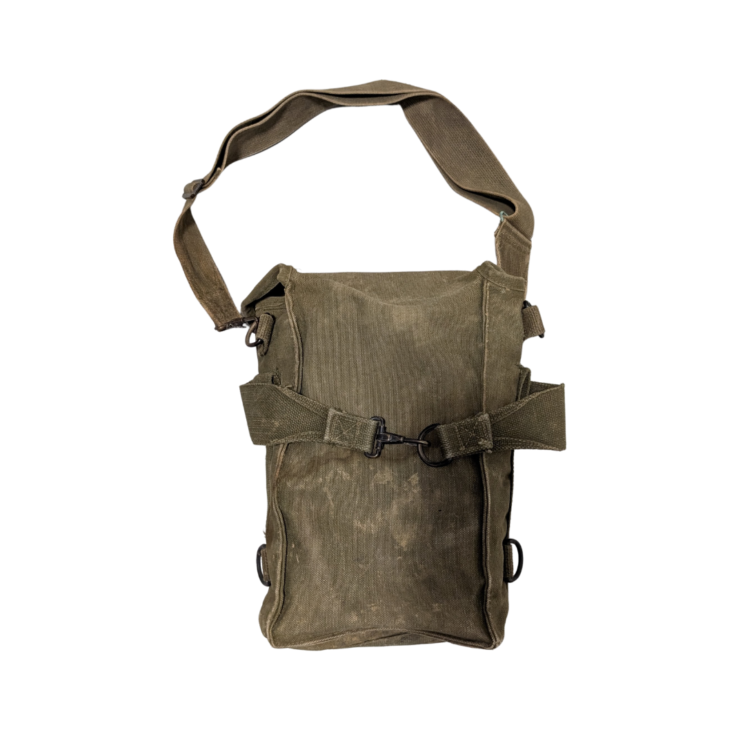 Original U.S. Korean War 1951 Ammo Bag Clips.png