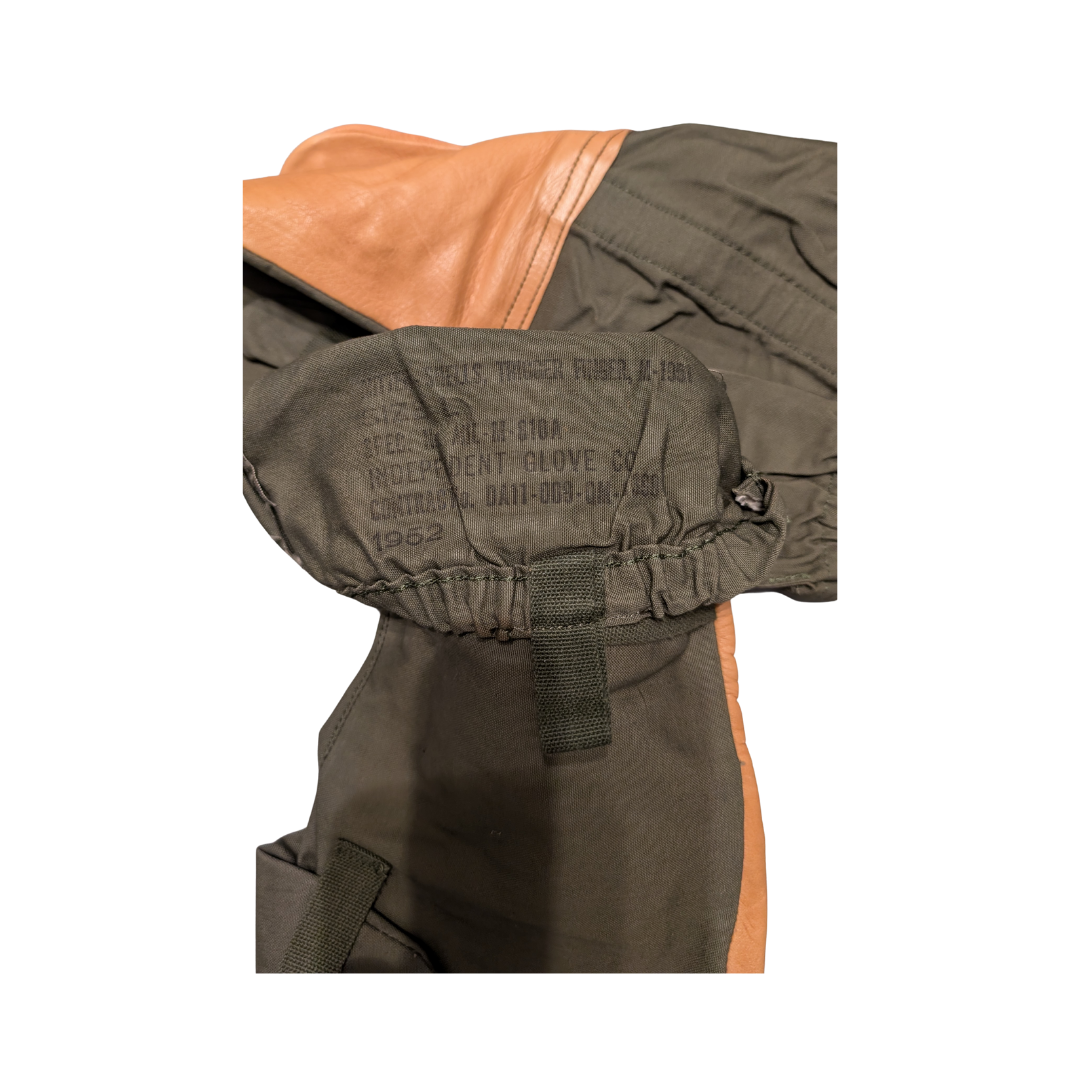 M1951 Trigger Mitten 2.png