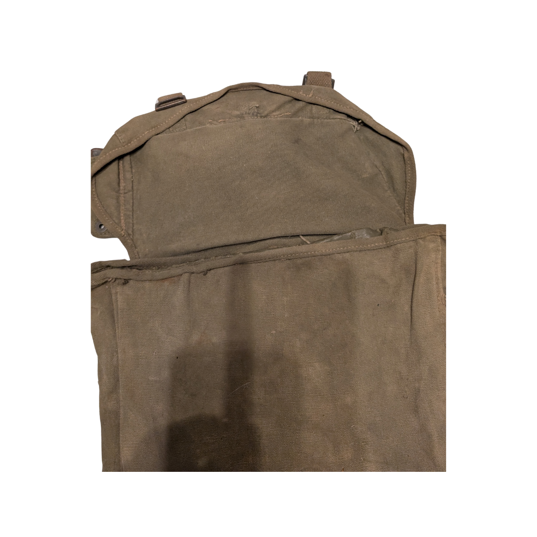 M1945 Pack Upper 4.png