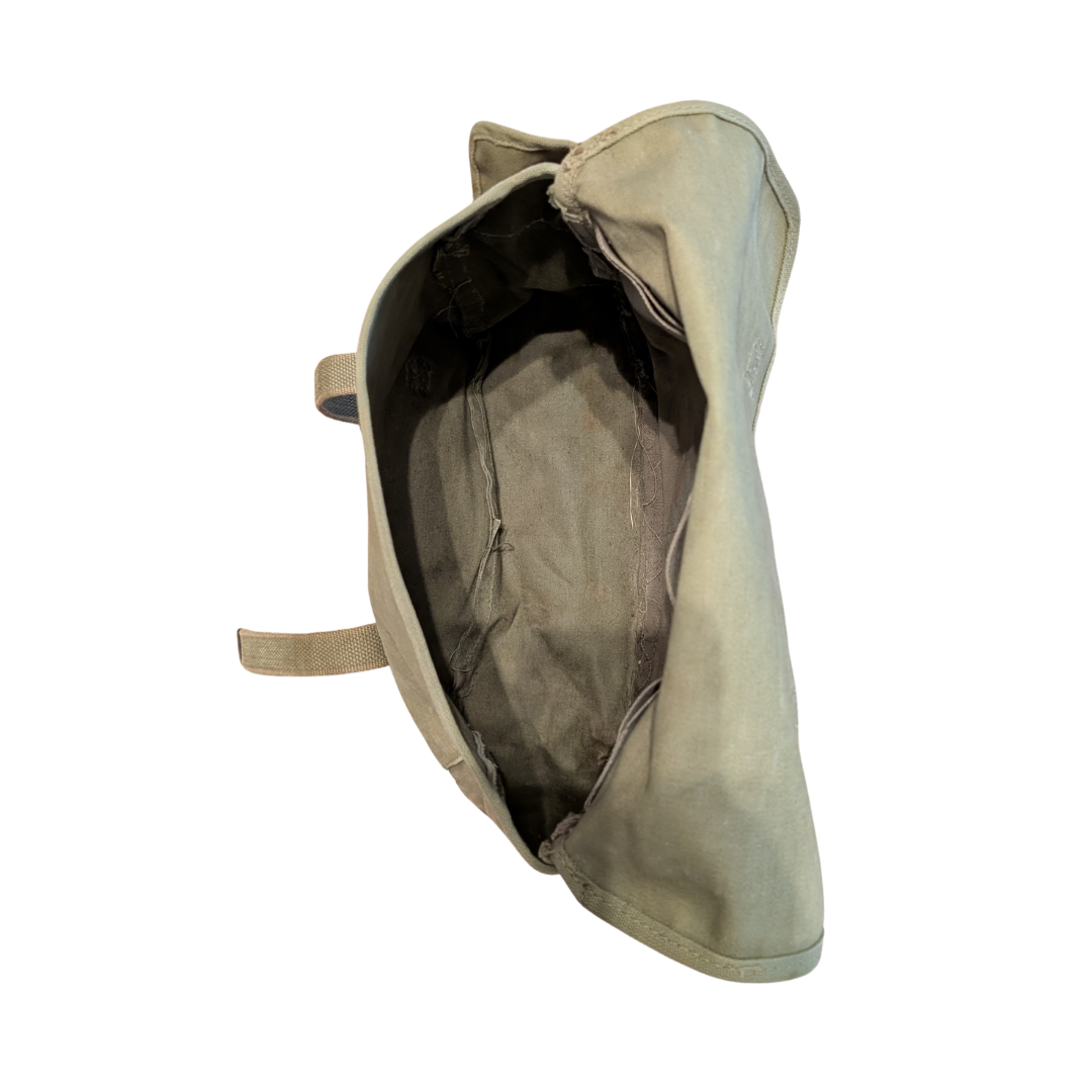 WWII M1936 Musette Bag 4.png