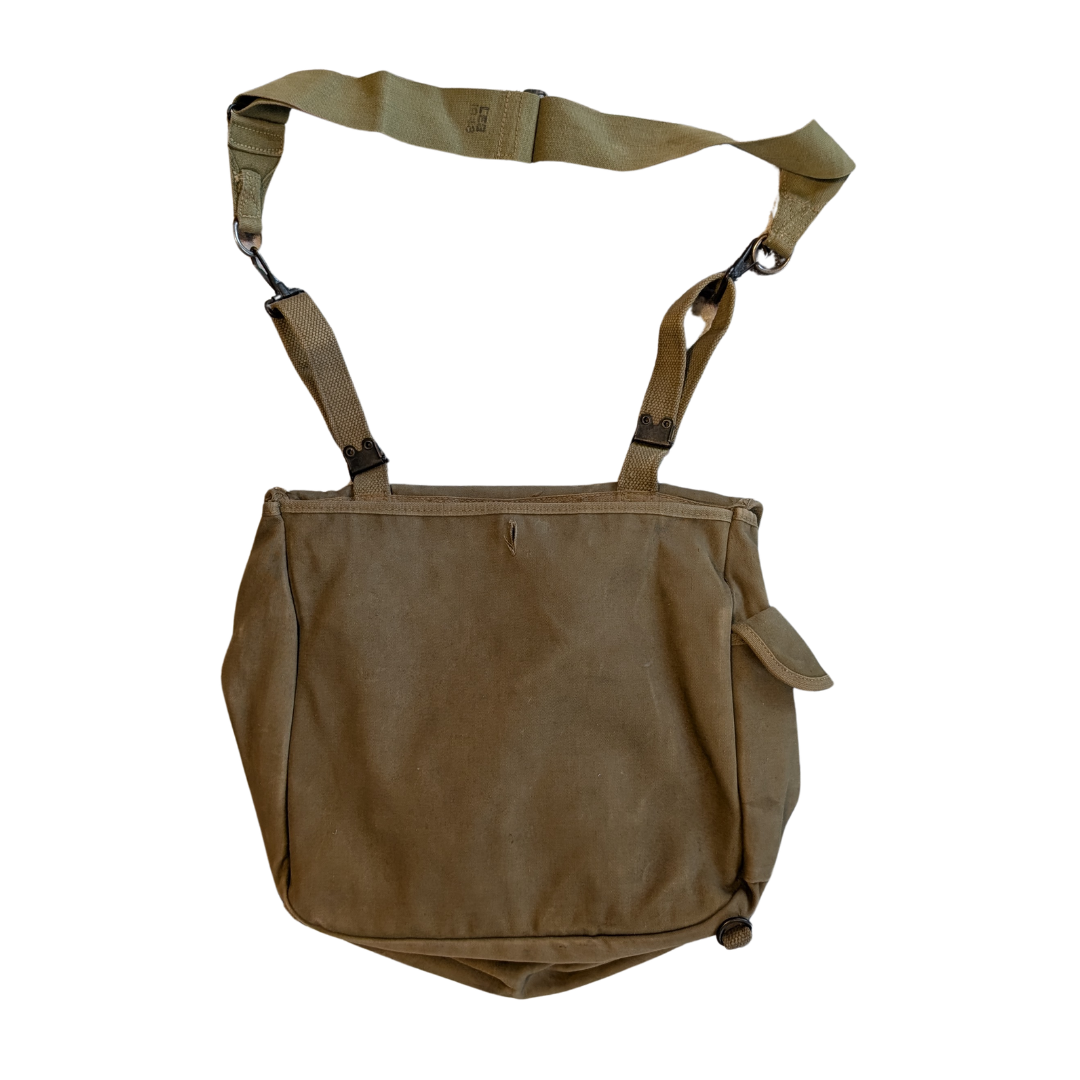 M1936 Musette Bag 1.png