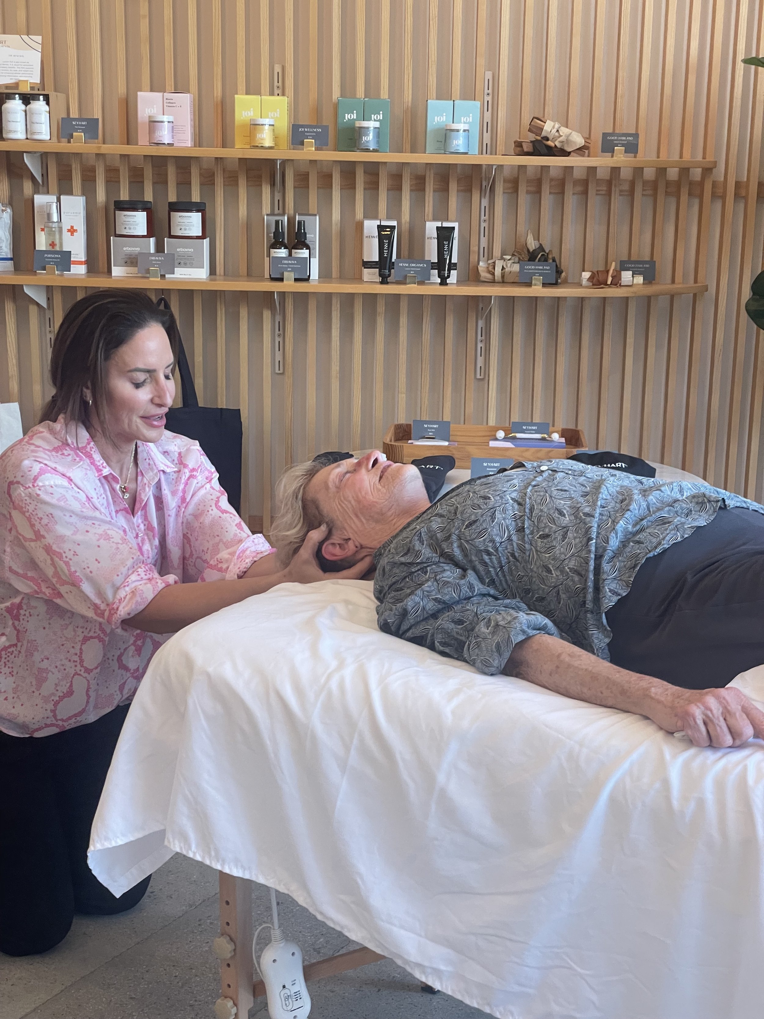 Exploring the Neck-Pelvis Connection: Insights from a Fascial Integration Workshop