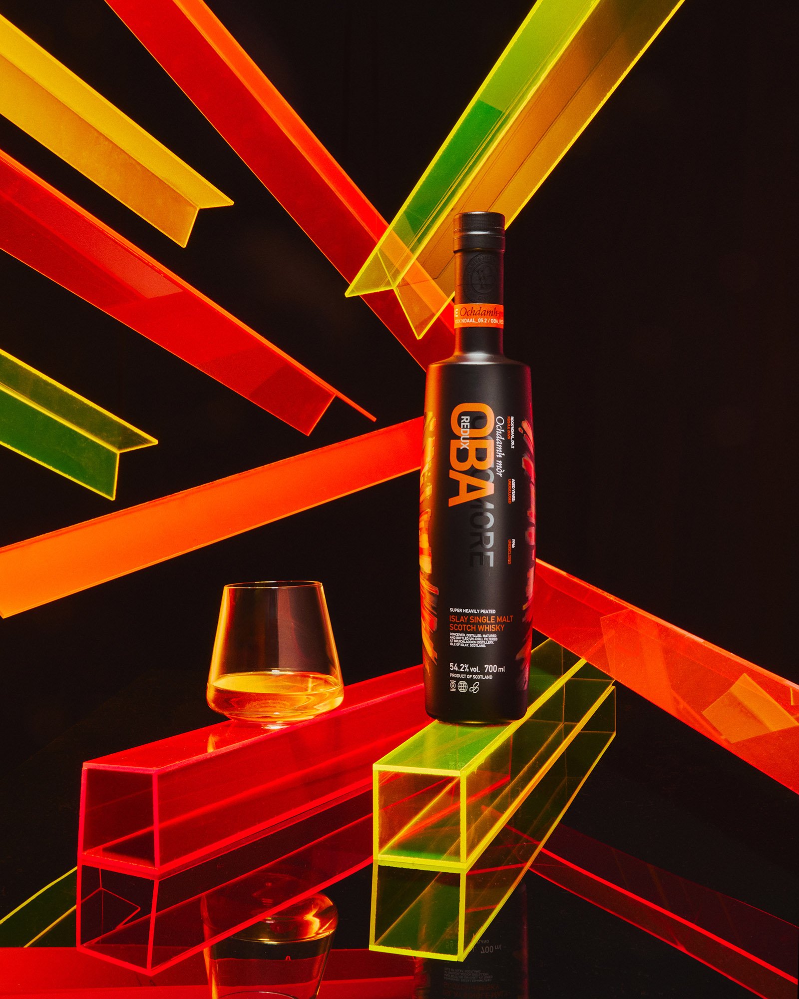 plinth-photography-whisky-neon-2.jpg