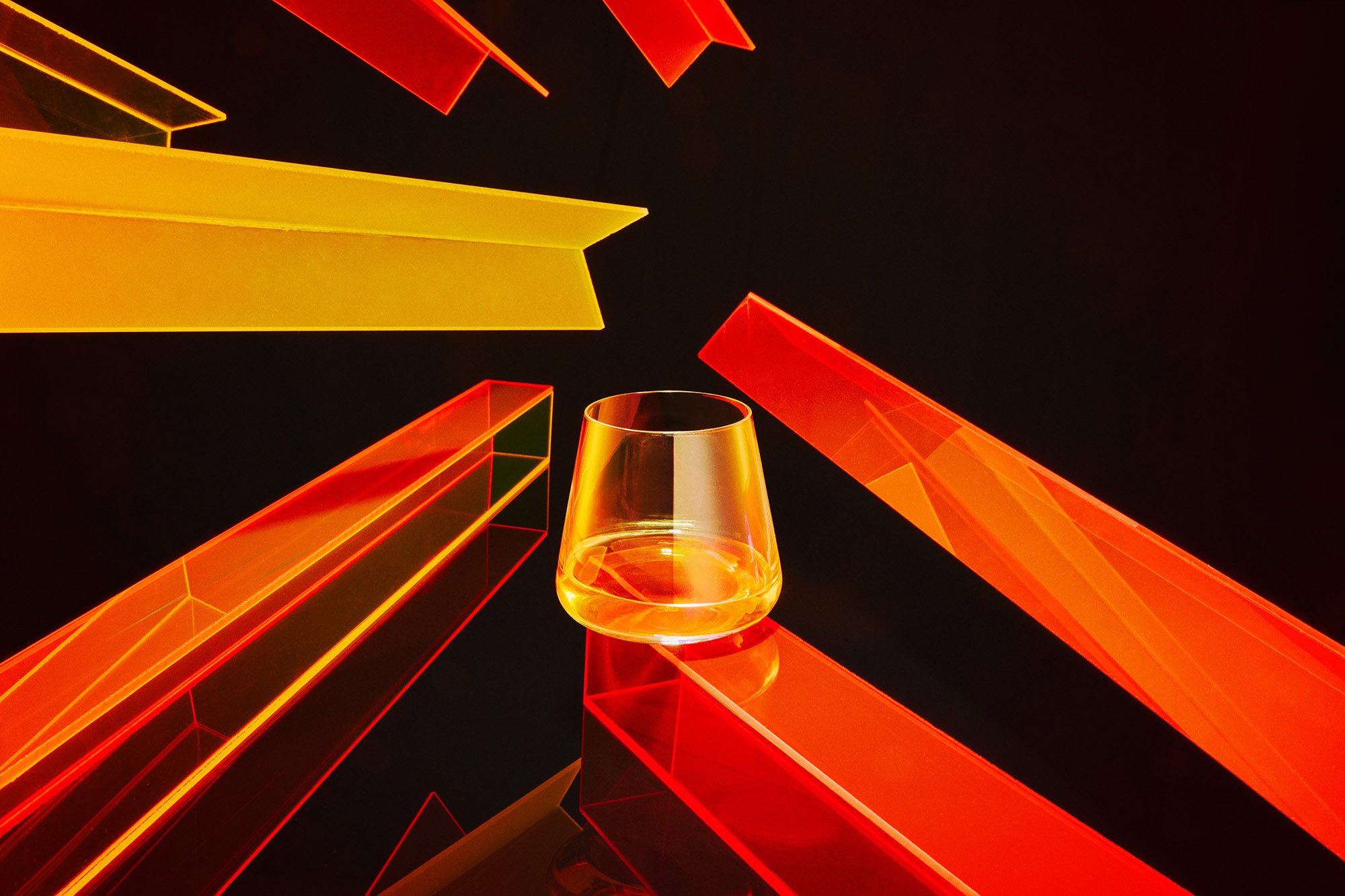 plinth-photography-whisky-neon-1.jpg