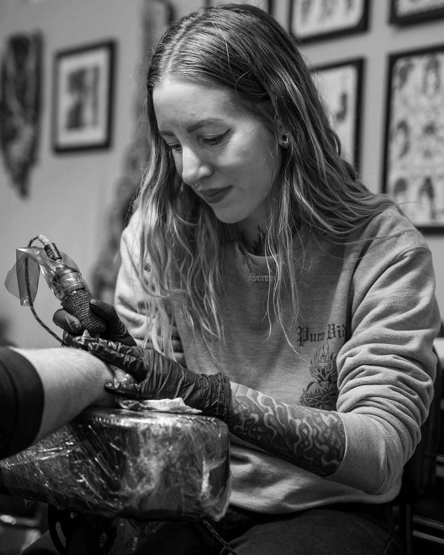 @karen_costleigh x @dreperalestattoo x @tiptoptattoocincy 33 E 13th Street Over-The-Rhine in the Queen City #tiptoptattoo #tiptoptattoocincy #cincy #cinncinati #otr #ohio #overtherhine #overtherhinecincinnati #tattoo #traditionaltattoo #dreperalestat