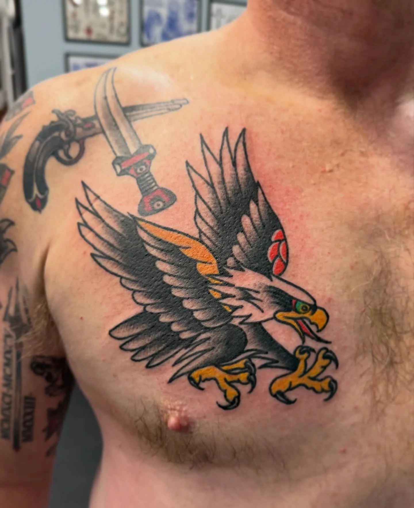 @dreperalestattoo x @tiptoptattoocincy Eagles are always a solid choice!!! Your designs or mine!!! #tiptoptattoocincy #tattoo #traditionaltattoo eagle #eagletattoo #dreperalestattooclub