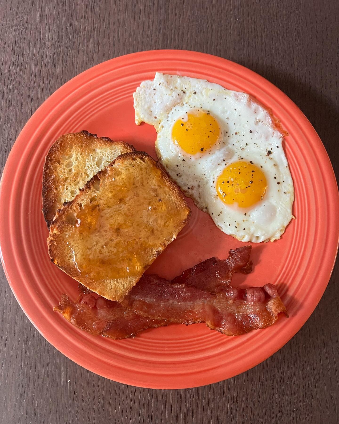 When sweet friends come over for dinner and bring you homemade bread and eggs from their backyard chickens, you can make a killer breakfast to soothe your mild hangover. Of course, I got no pictures of said friends or said dinner because I am a dork.
