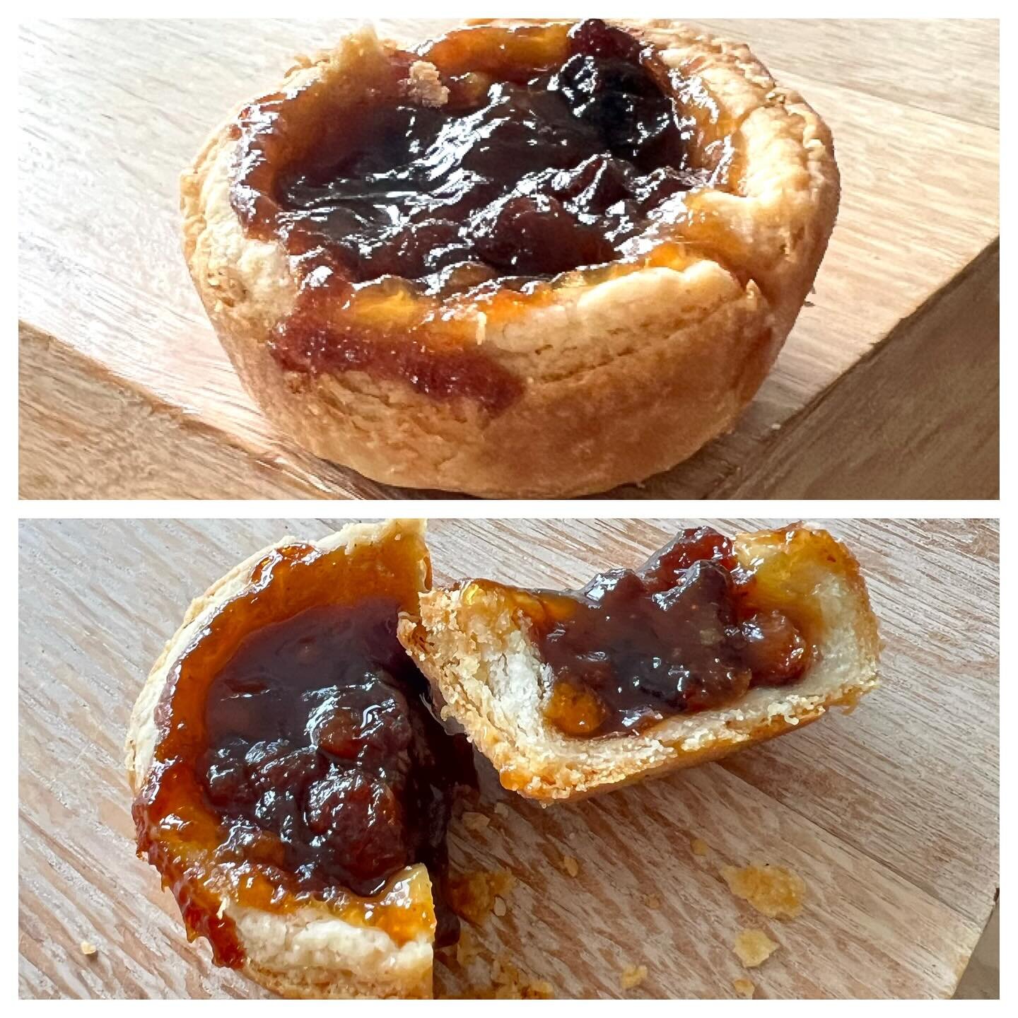Mince tarts for Christmas. Super flaky easy pastry is my Mom&rsquo;s 70 year old recipe&mdash;and it&rsquo;s in the cookbook with step by steps. Click link in bio. #holidaybaking #christmasbaking #mincetarts #mincemeat #tarts #pastry #globalpantrycoo