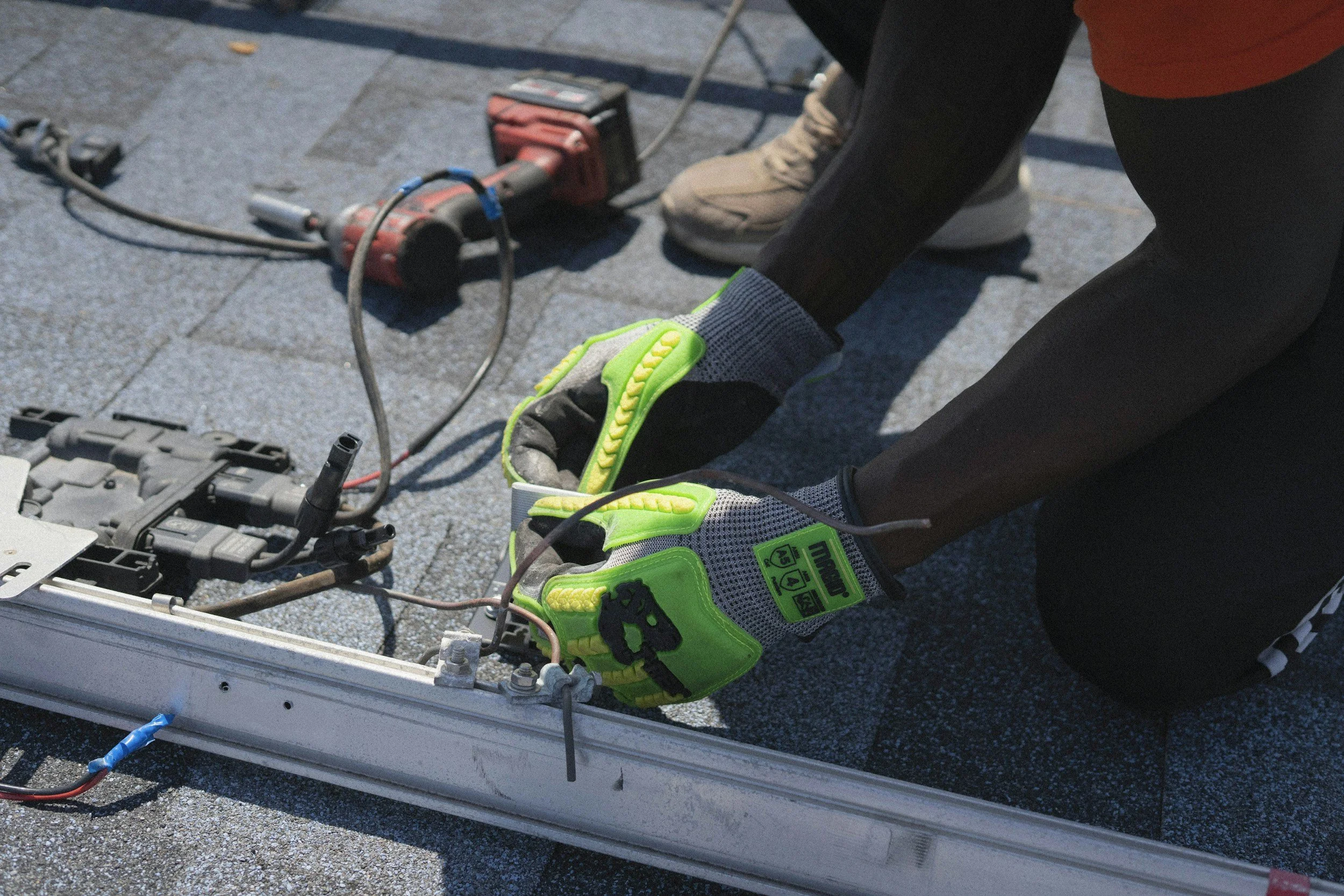 Roofing Companies Near Me: How to Choose the Right Roofer in Tampa, FL