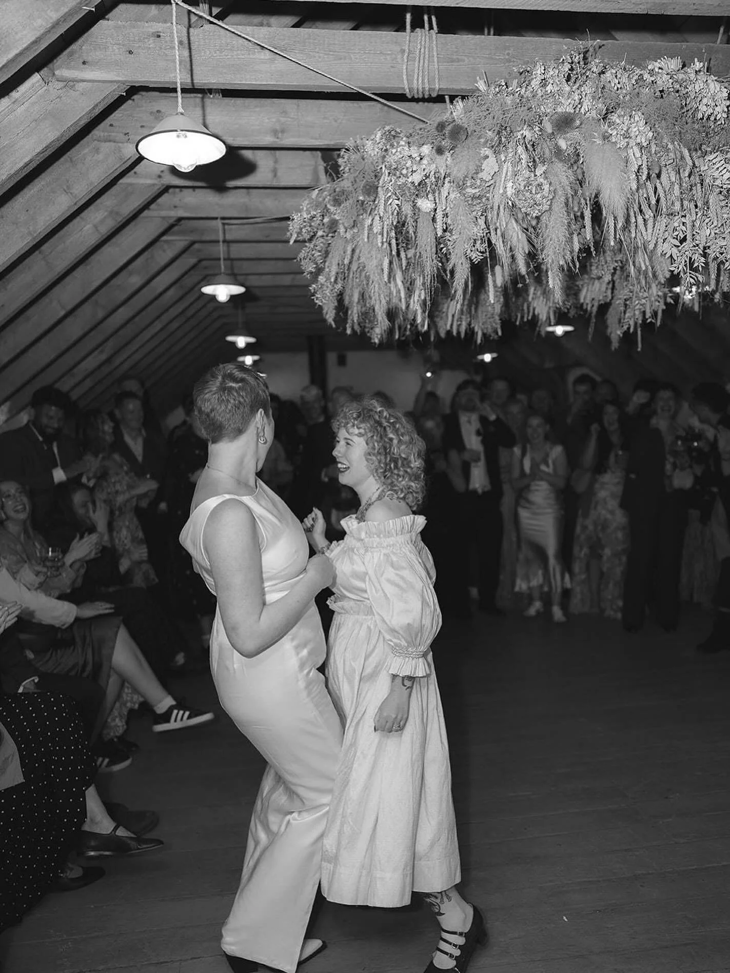 Donna Summer to start the party!? YES PLEASE 🤩 it was an honor to DJ for Mhairi &amp; Robyn on their big day last weekend @thefreecompanysco the most fabulous &amp; lovely couple. All the best dance floor vibes with the most gorgeous guests!!! It wa