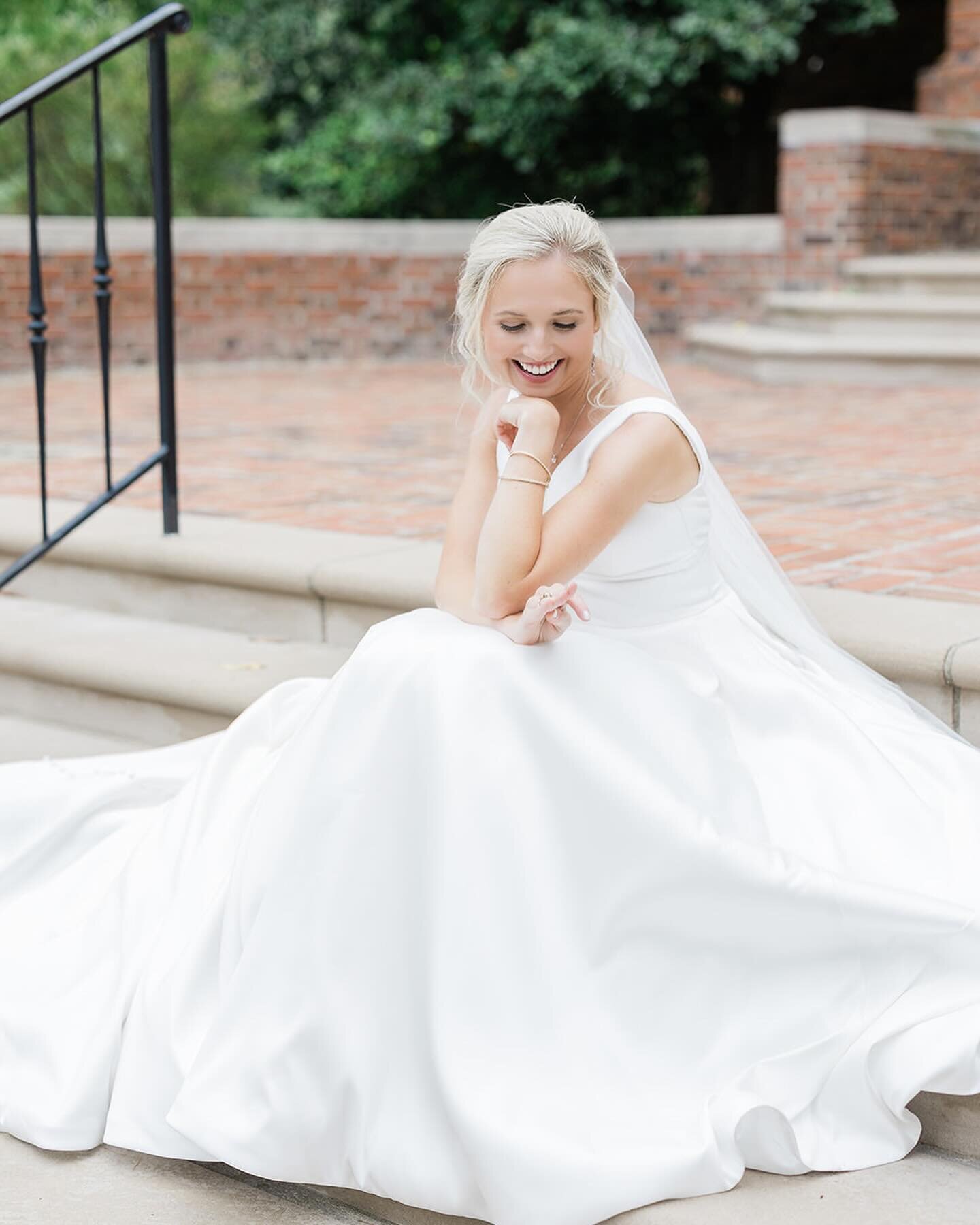 @katephelpsphotography had Bride Lillie do the sweetest poses. This is your clue to sit and take pictures on the church steps before your wedding ceremony.

@lillie_nugent 
@beautypatrolmua 
@2ndpresbyterian