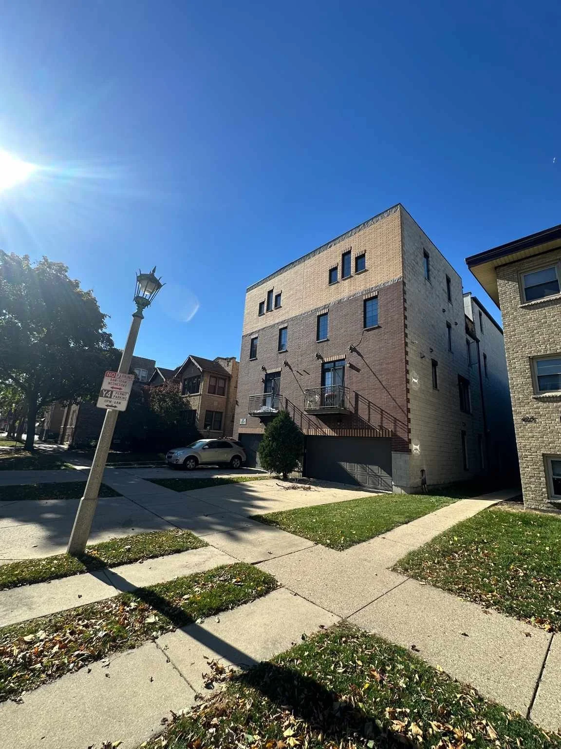 Exterior of a multi-family residential building in Oak Park IL during asbestos inspection