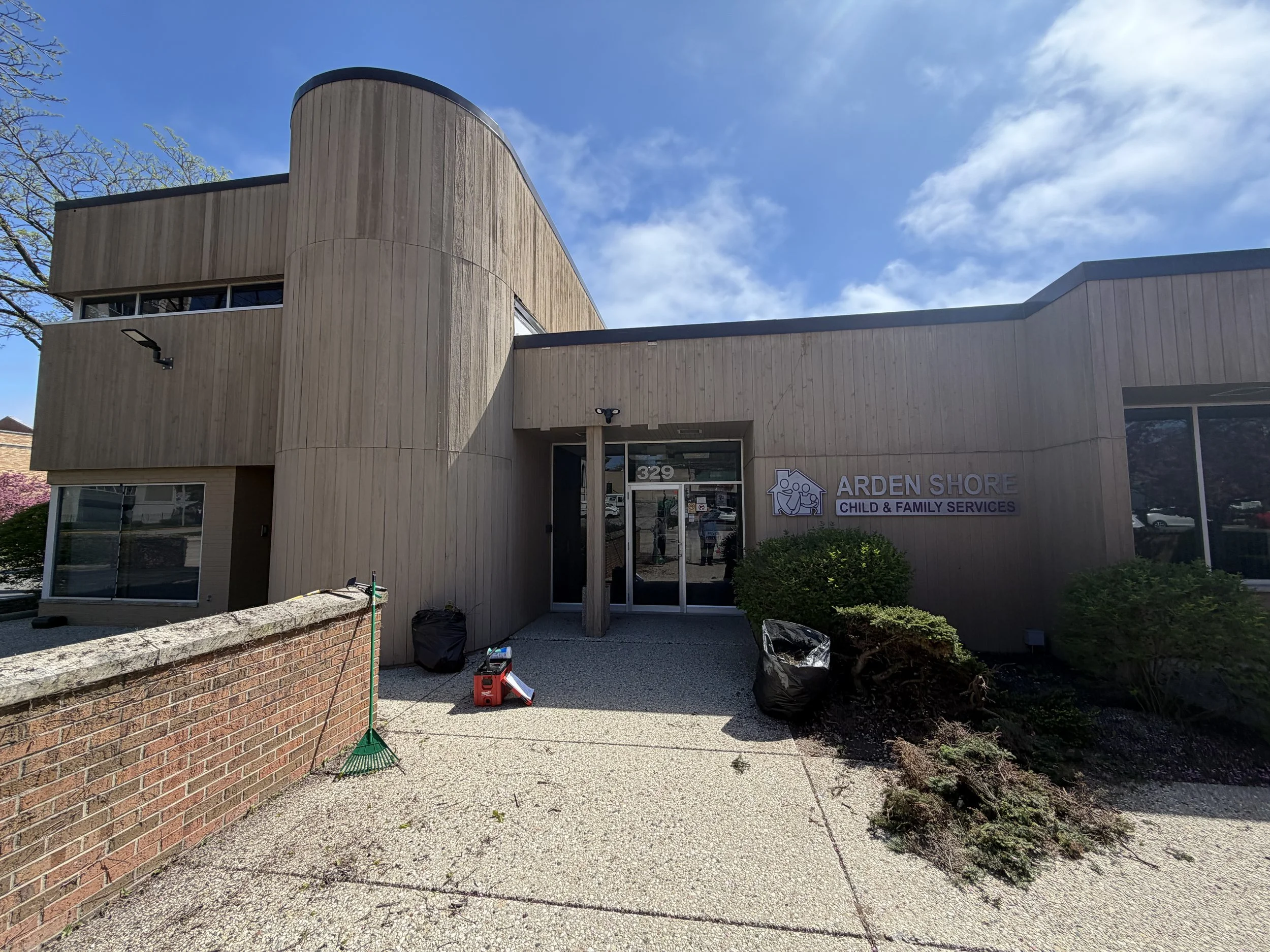 Healthcare Facility Inspection – Waukegan, IL
Healthcare property assessed prior to planned improvements.