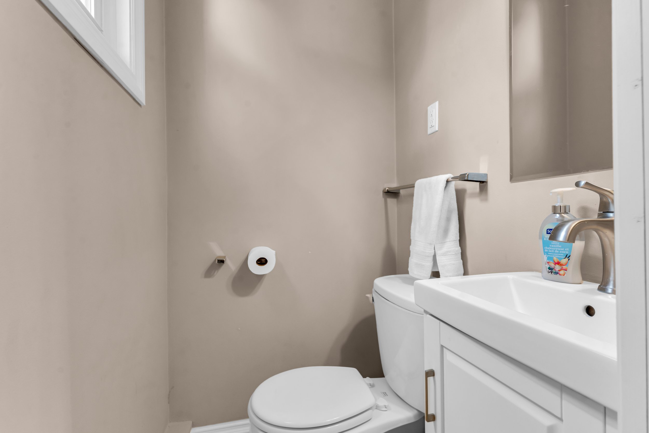27-1511 S Wilson Ave-27.jpg