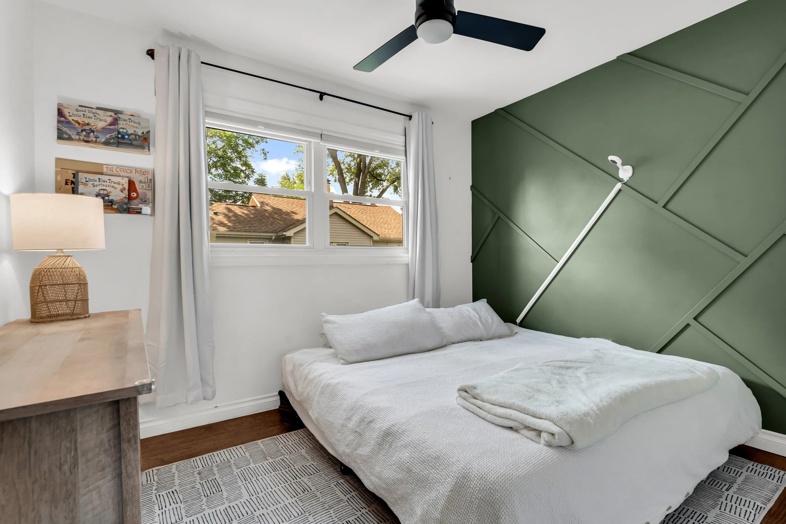 21-1511 S Wilson Ave-21.jpg