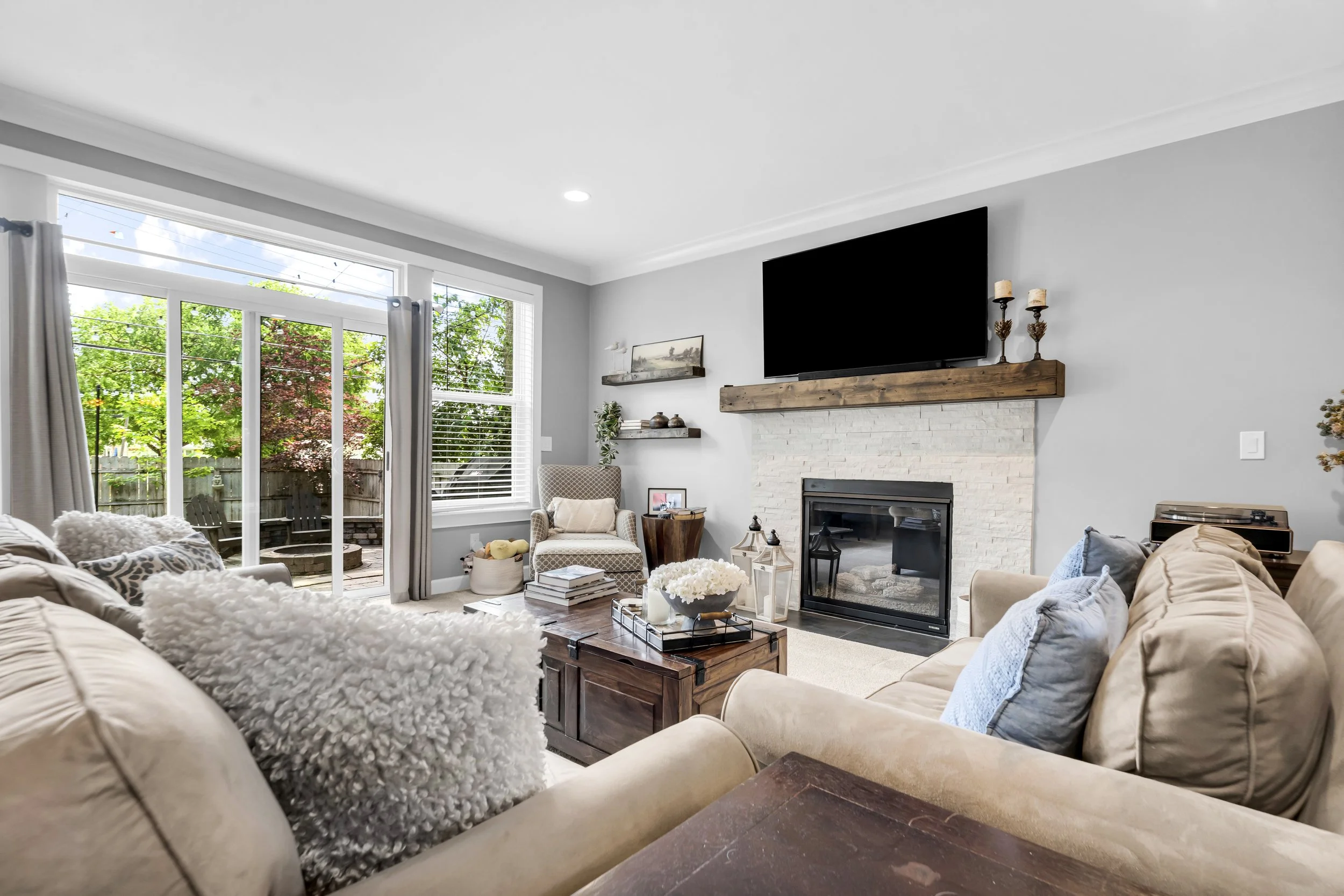 10-312 Stone Wood Ct_9.jpg