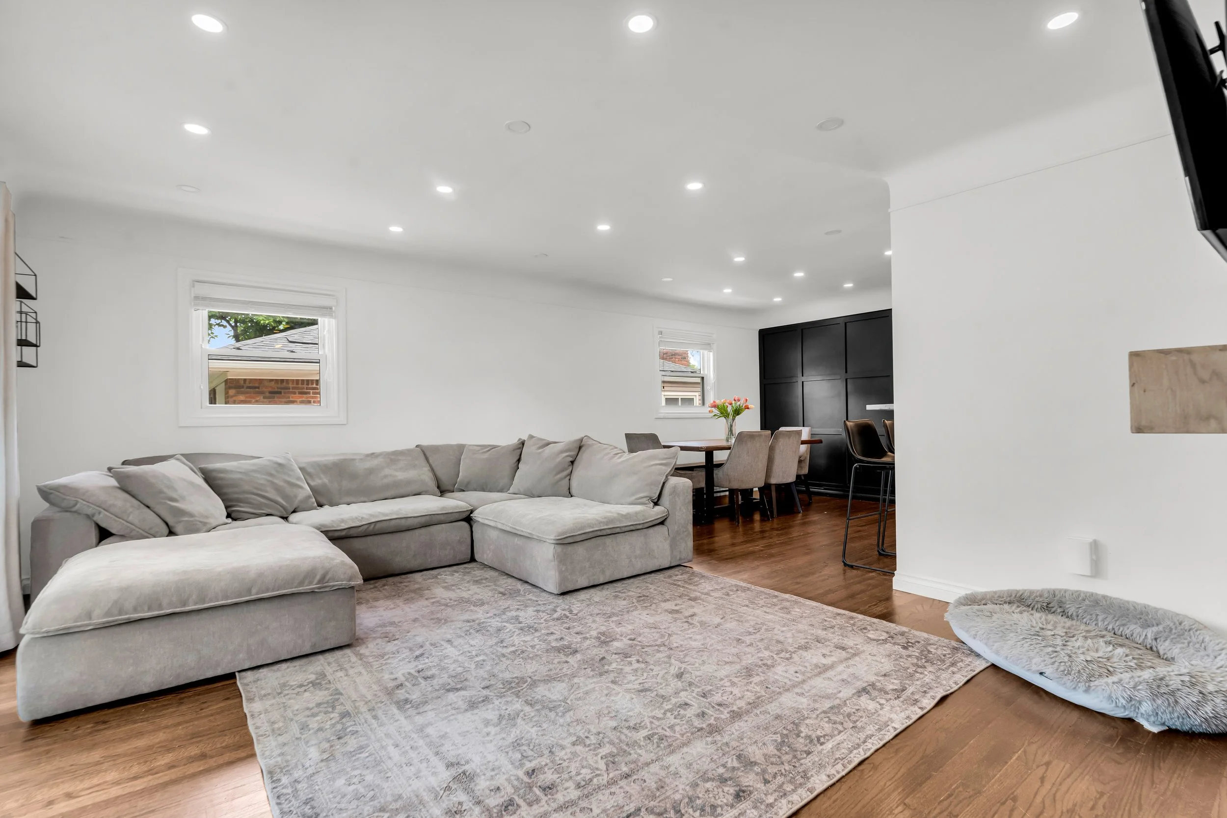06-1511 S Wilson Ave-6.jpg