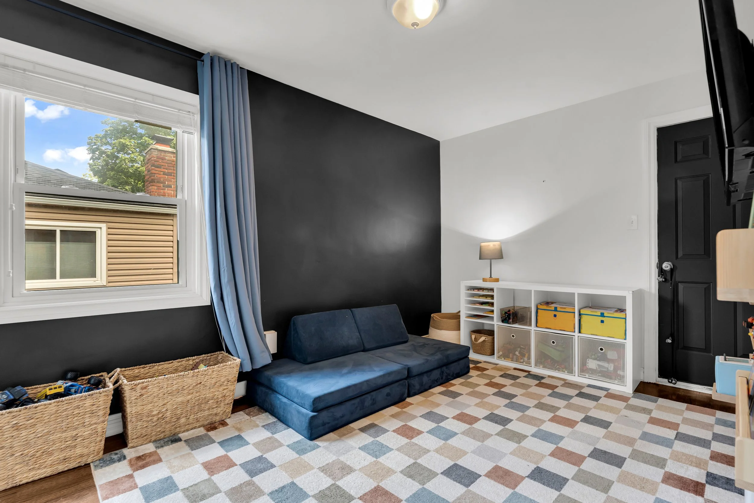 23-1511 S Wilson Ave-23.jpg