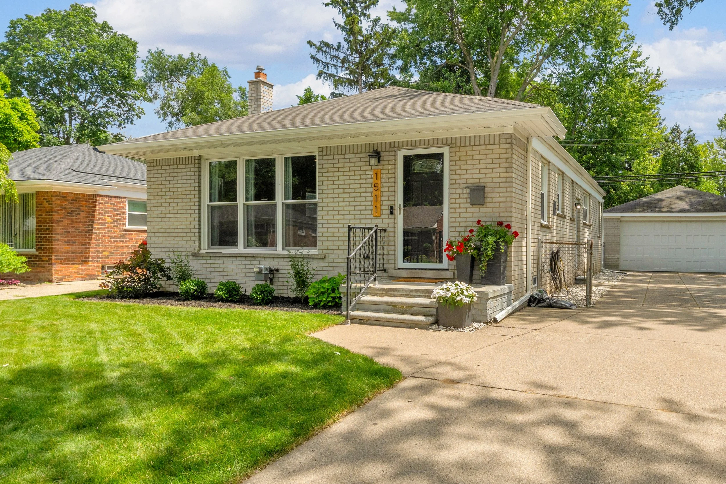 03-1511 S Wilson Ave-3.jpg