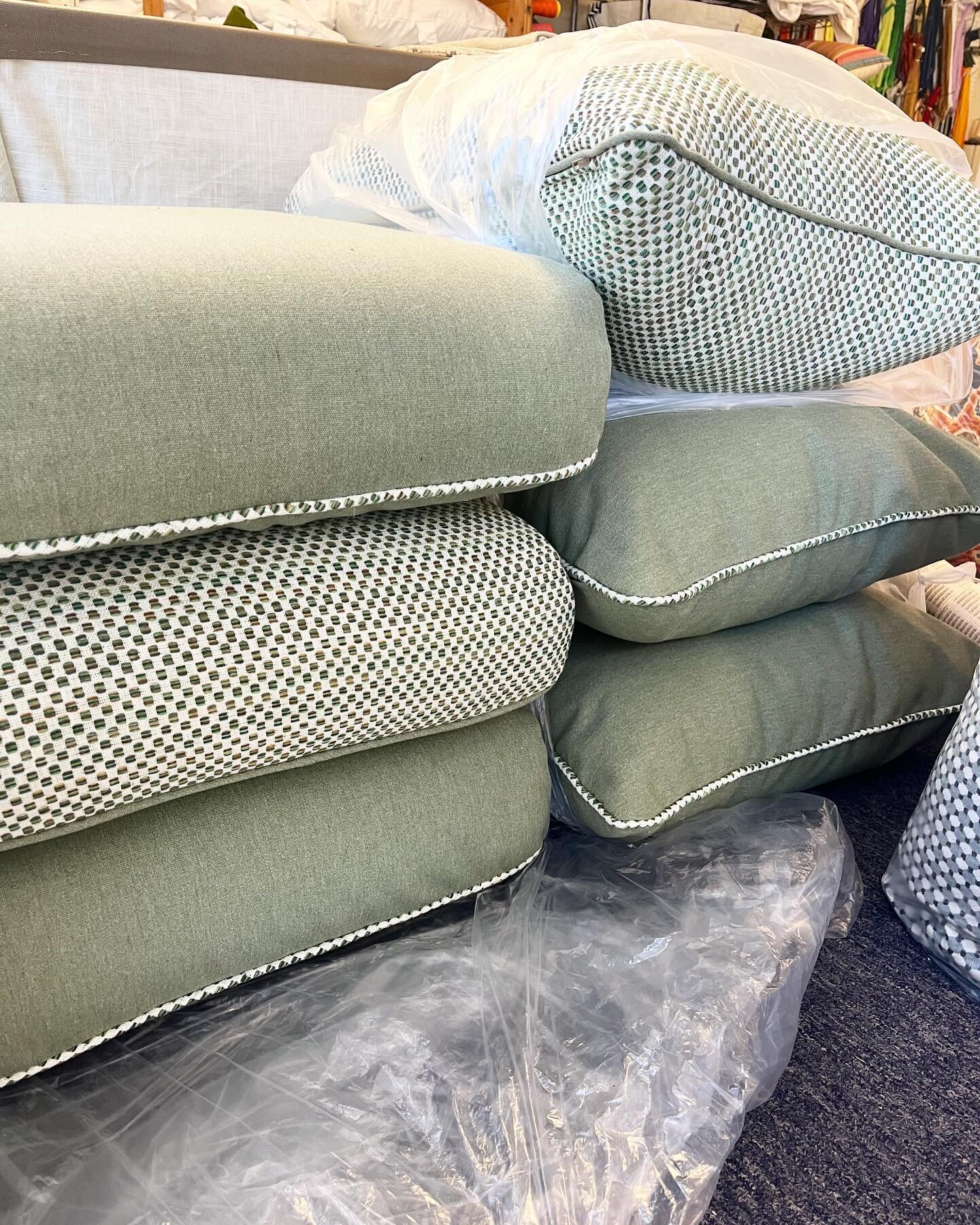 It&rsquo;s never too early to refresh your outdoor set! Contrast welting gives this 3-piece set a subtle pop. We rewrapped and recovered the existing seat cushions and created brand new back cushions with outdoor inserts to add extra fullness and sup