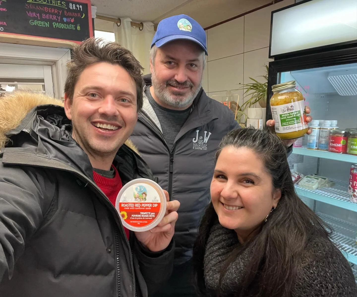 Happy to finally meet Alyssa, owner of @mondaynutrition in Spencerville. Great store to find our soups, dips and pestos🤩
