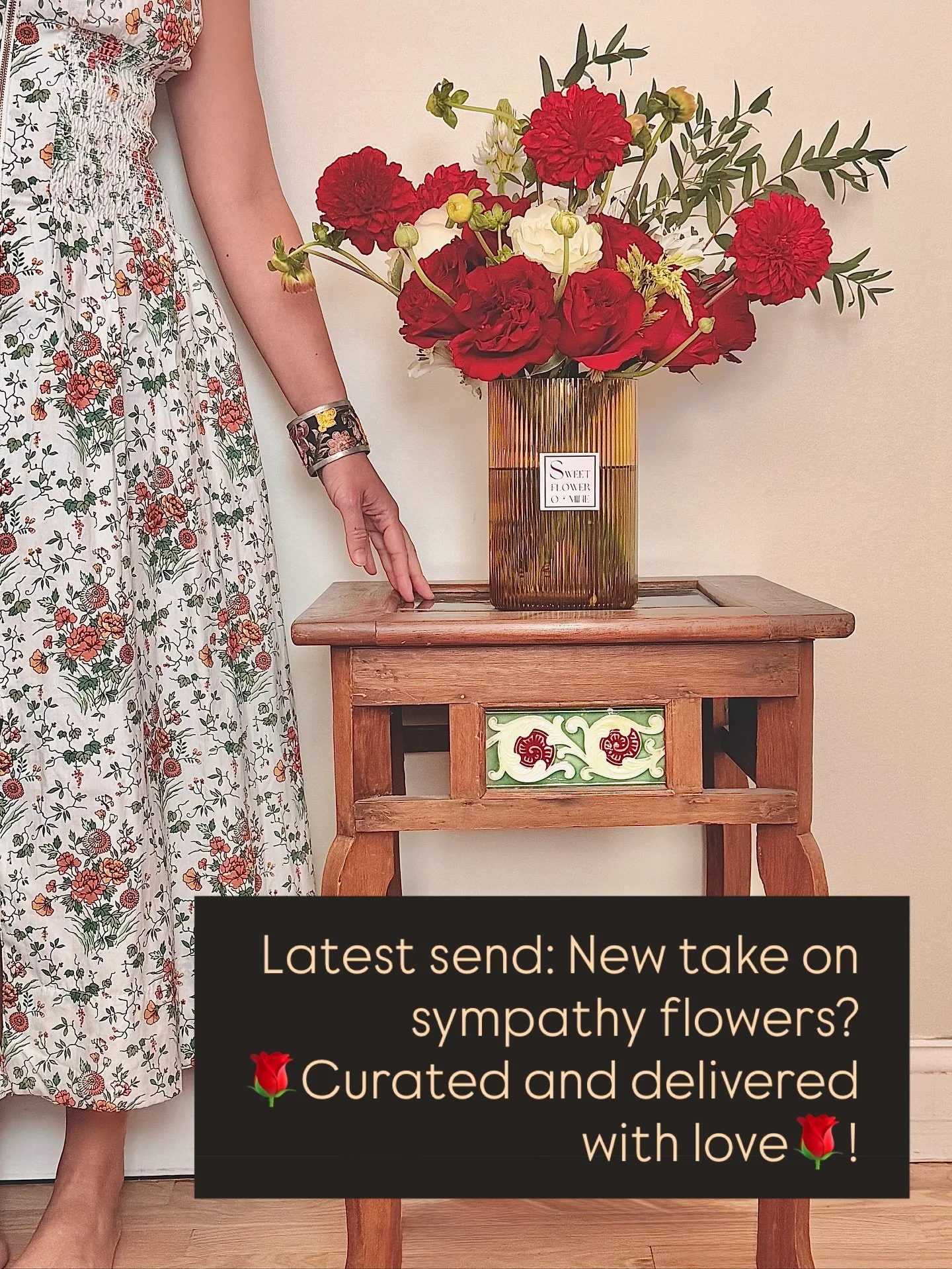 This Sympathy flower was created as a love note to the wife from her beloved. Tell us your story and we will send it with love. #sweetfloweromine #roses #dahlia #sympathyflowers #bostonflorist #brooklinemaflorist #brooklineflorist #brightonmaflorist 