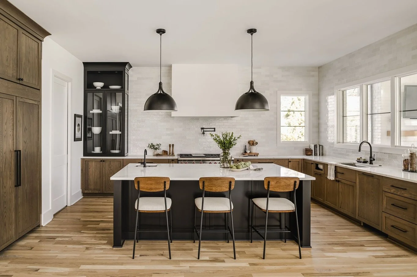 Let&rsquo;s talk paneled vs stainless appliances!

A paneled refrigerator or dishwasher blends seamlessly into cabinetry, while stainless steel makes a bold design statement. Both have their place!

✨ Pro tip: If you&rsquo;re going stainless, keep it