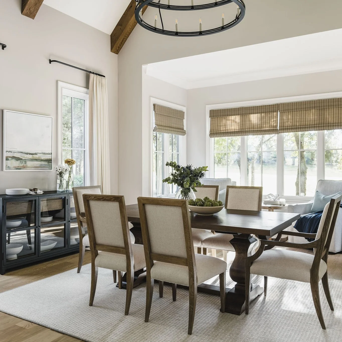 A dining room that makes every meal feel like a special occasion. ✨

📷: @tiffanyringwald 
👷🏻&zwj;♂️: @arcadiahomesinc 

Longview Country Club | The Club at Longview Homes | Transitional Dining Rooms | Open Concept Dining | Charlotte Interior Desig