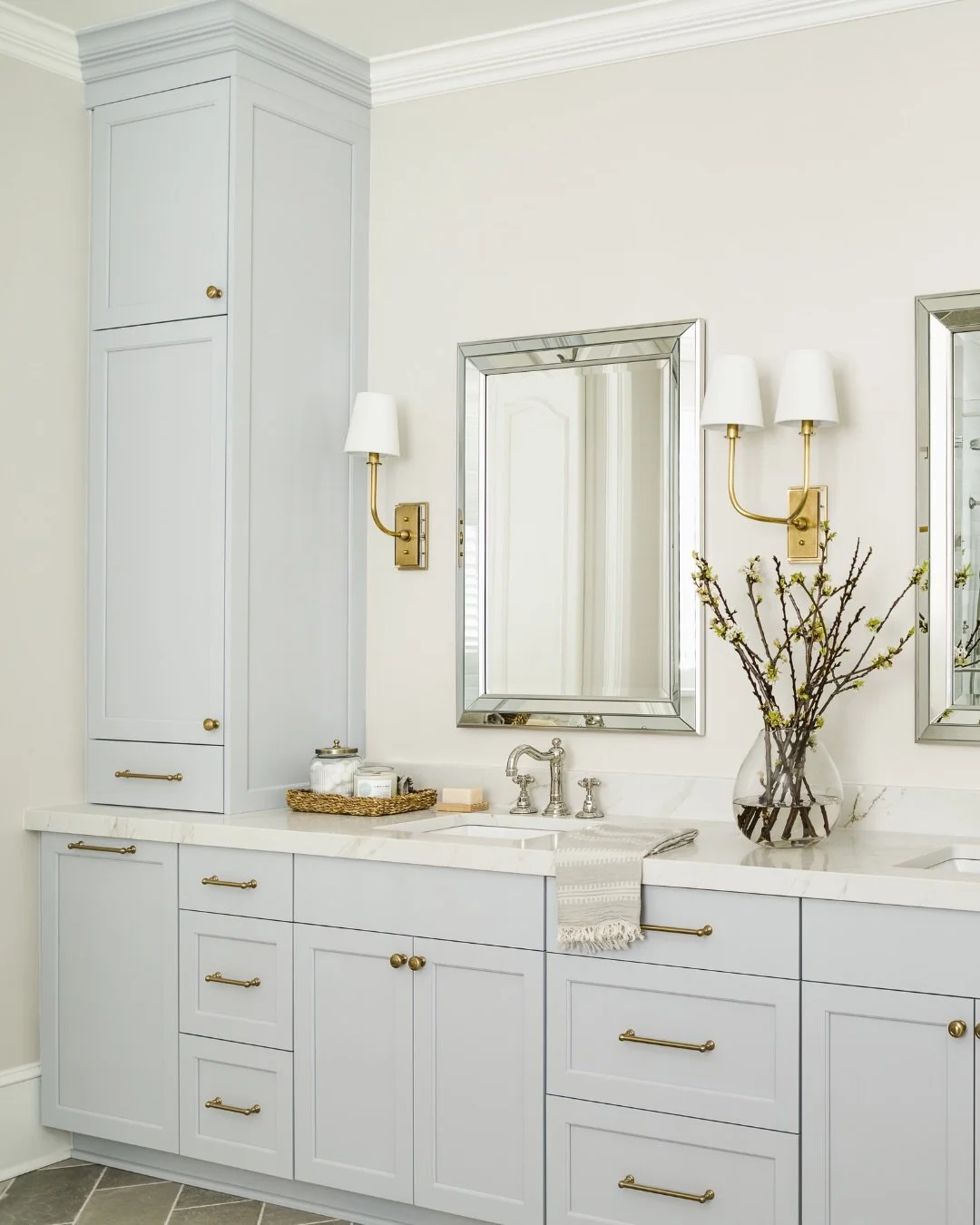 Proof that one swipe can change everything. ✨

A look at the before &amp; after of our beautiful #Firethorne primary bathroom transformation.

📷: @tiffanyringwald 
👷&zwj;♂️: @nordicbuilders 

Firethorne Country Club Bathroom Remodel | Charlotte Int