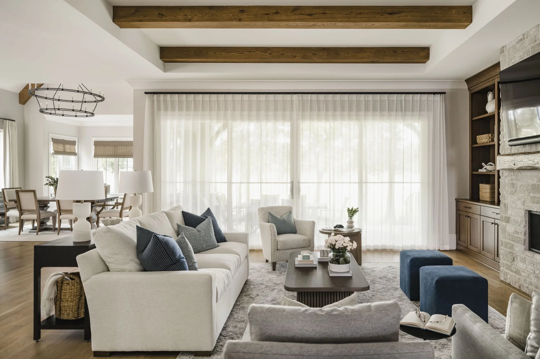 Why do we love these sheers on a traversing rod in our #LifeOnLongview living room?

If privacy is not a concern, sheers are perfect for filtering harsh light while still allowing it to fill the room.

Functionally, the traversing rod makes opening a