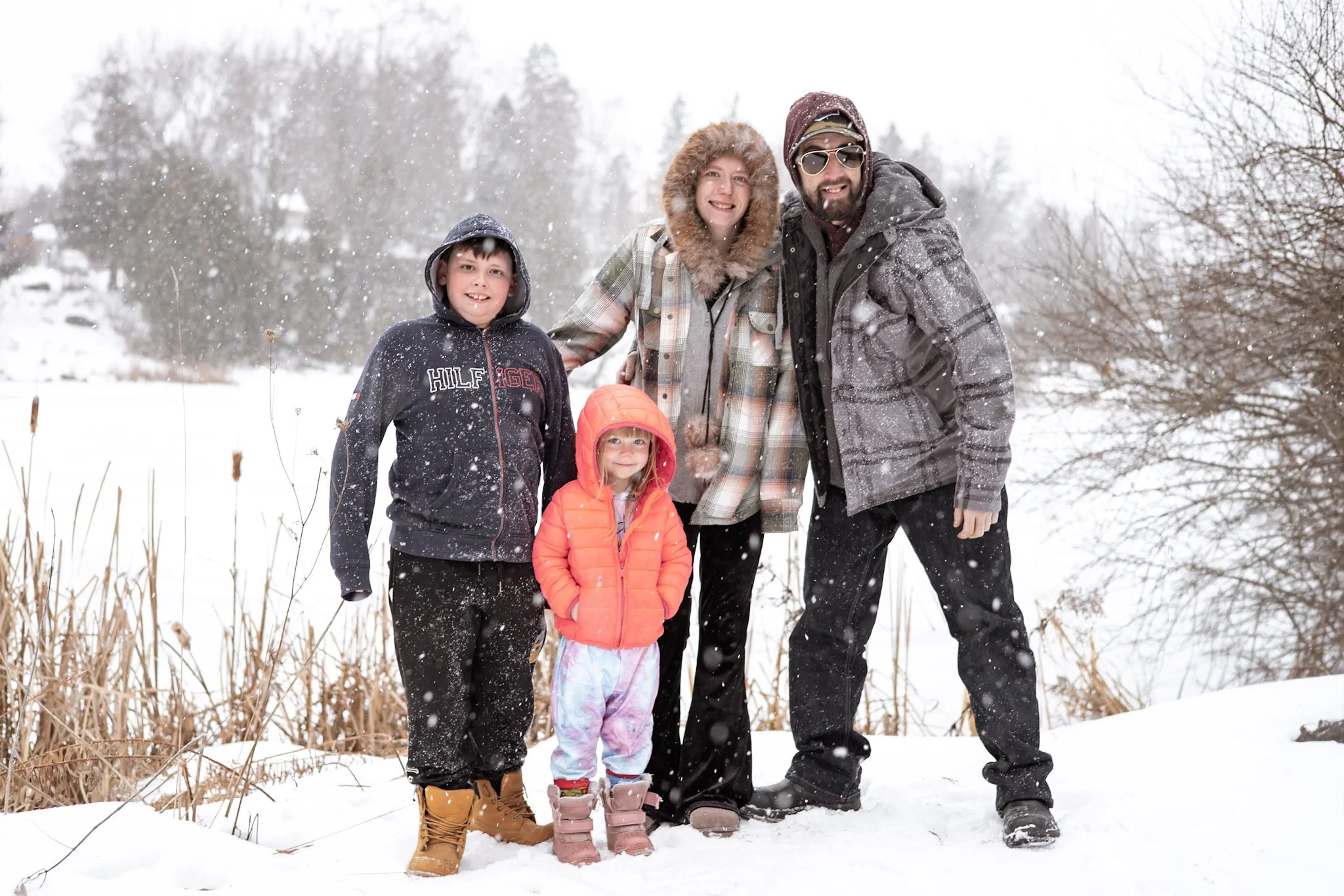 Elgin Pond Winter Family Photos in Uxbridge Ontario
