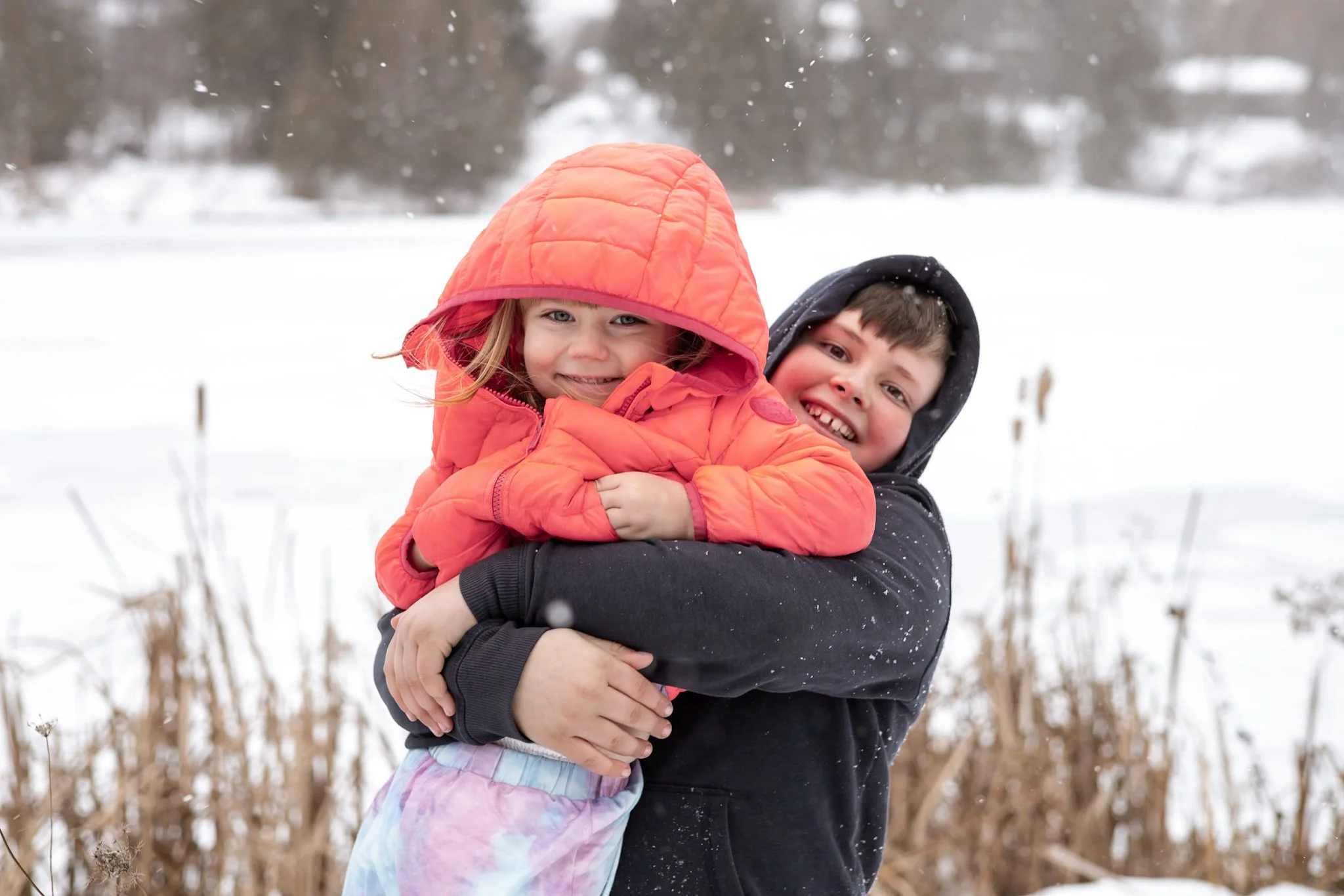 Snowy Family Photos at Elgin Pond